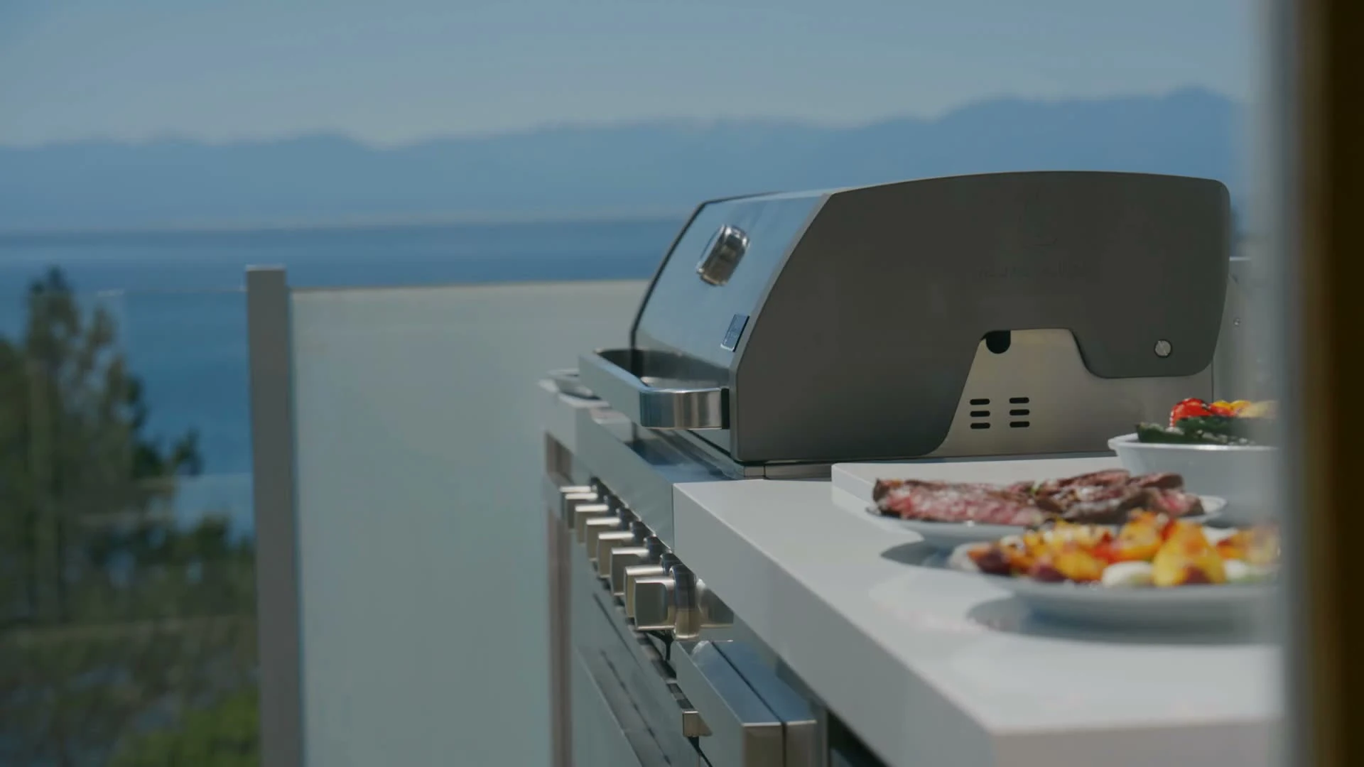 Mont Alpi outdoor kitchen overlooking the coast